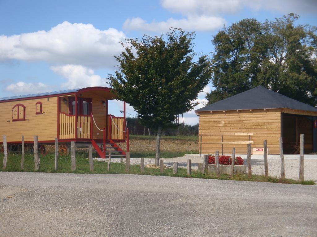 La Roulotte Au Paradis Arc-et-Senans Habitación foto